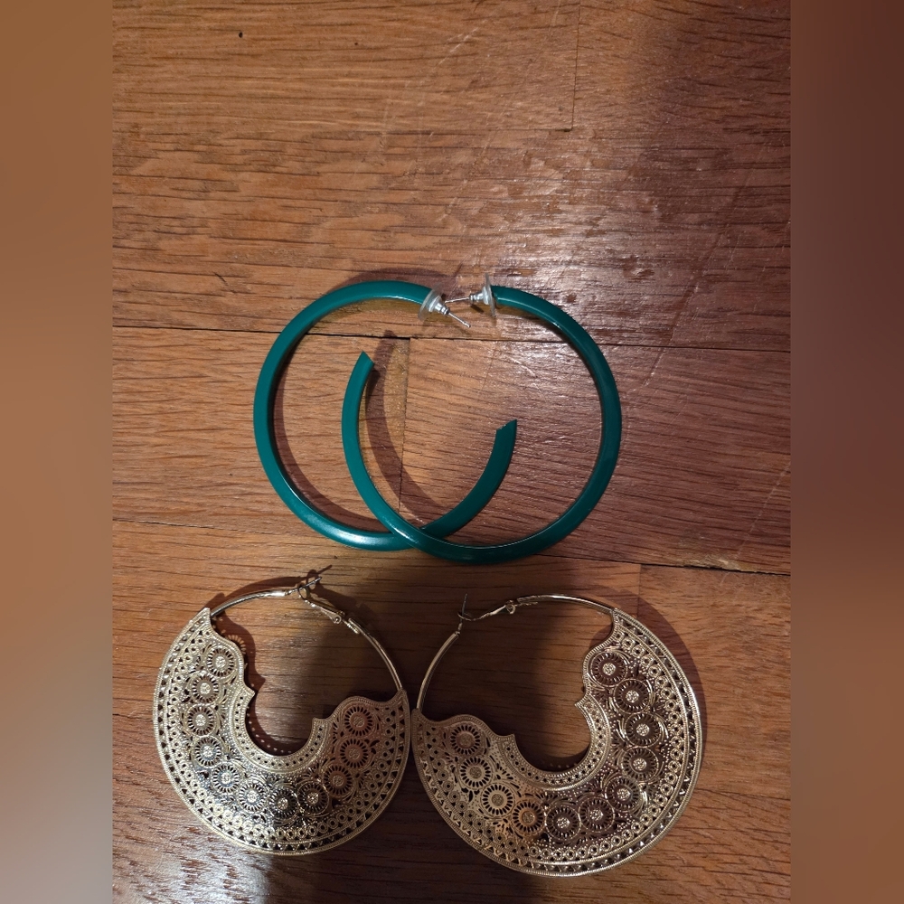 Elegant Gold and Green Hoop Earrings
